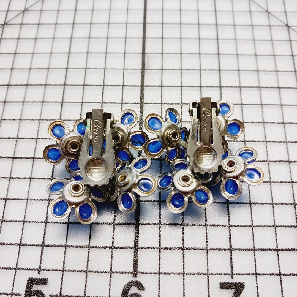 Earrings Clip VTG Coro Blue Thermoset Flower Cluster Rhinestone Silver Tone - Picture 2 of 4